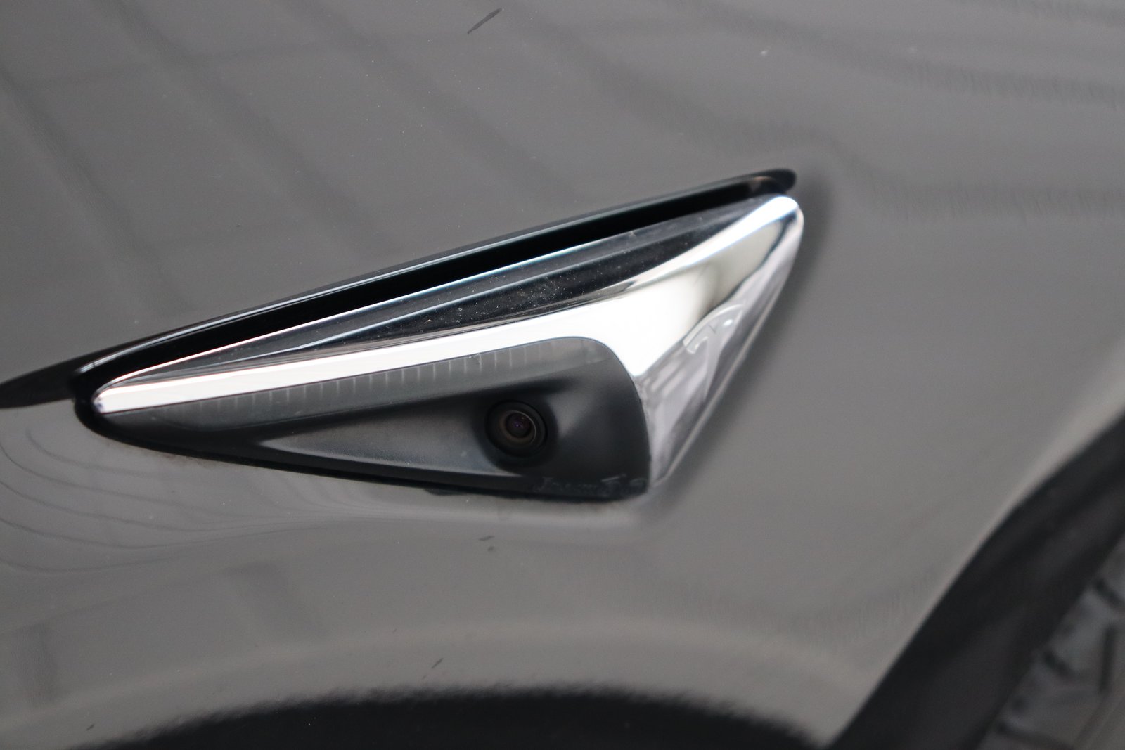 TESLA Model 3 Long Range Dual Motor AWD, Elektro, Occasion / Gebraucht, Automatik - 4