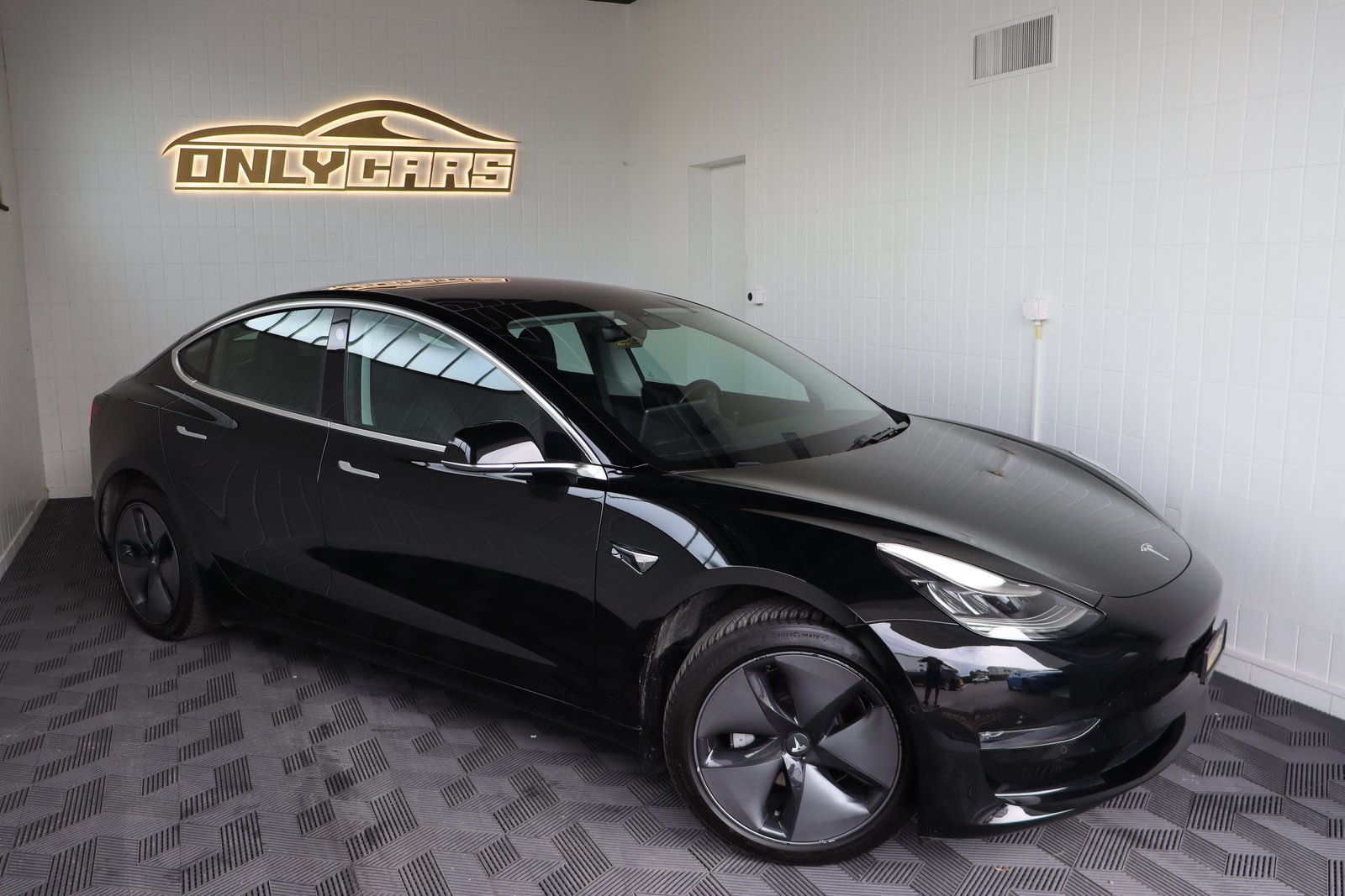 TESLA Model 3 Long Range Dual Motor AWD, Elektro, Occasion / Gebraucht, Automatik - 5