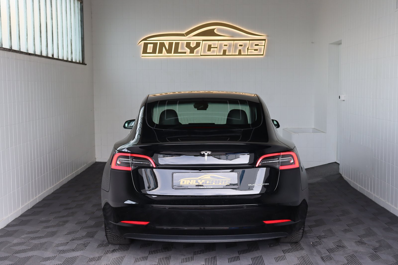 TESLA Model 3 Long Range Dual Motor AWD, Elektro, Occasion / Gebraucht, Automatik - 7