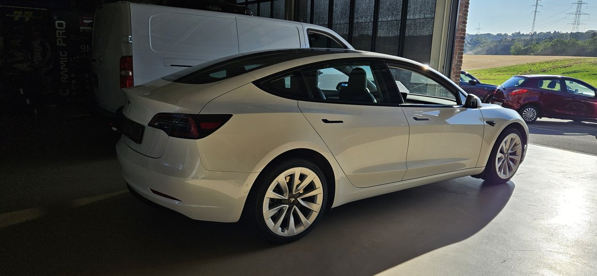 TESLA Model 3, Elektro, Occasion / Gebraucht, Automatik - 4