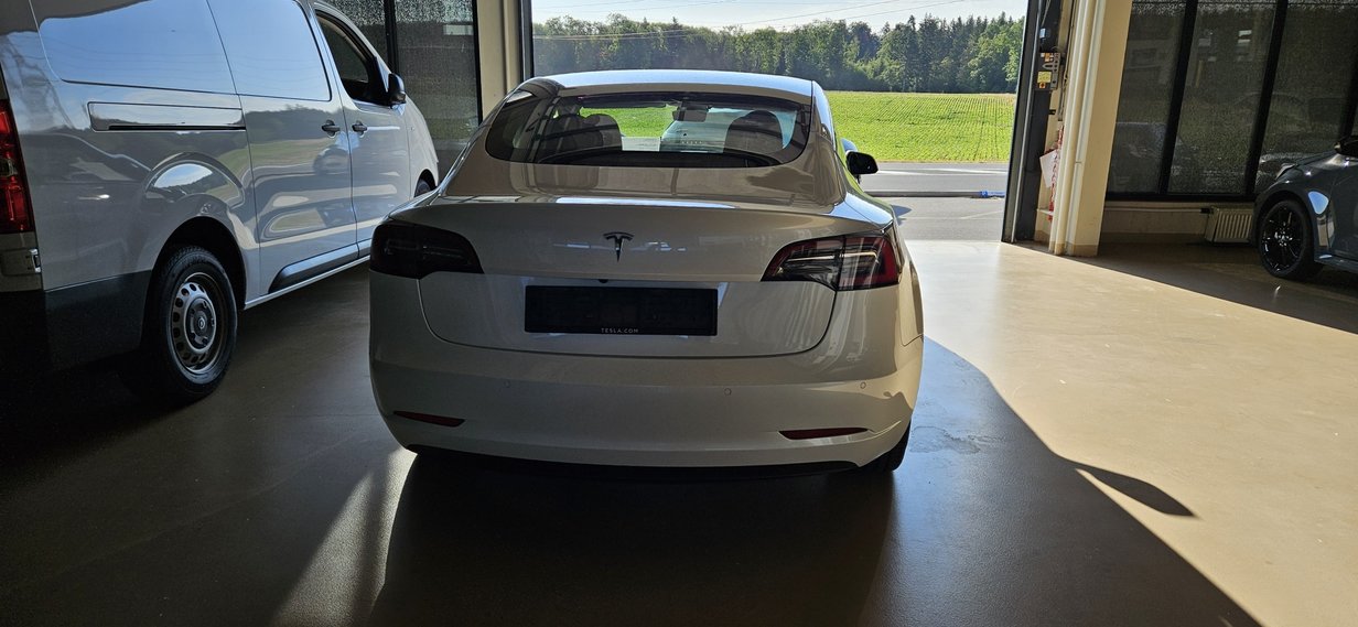 TESLA Model 3, Elektro, Occasion / Gebraucht, Automatik - 5
