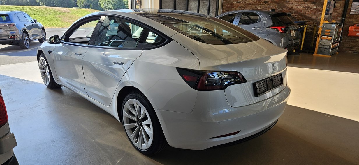 TESLA Model 3, Elektro, Occasion / Gebraucht, Automatik - 6