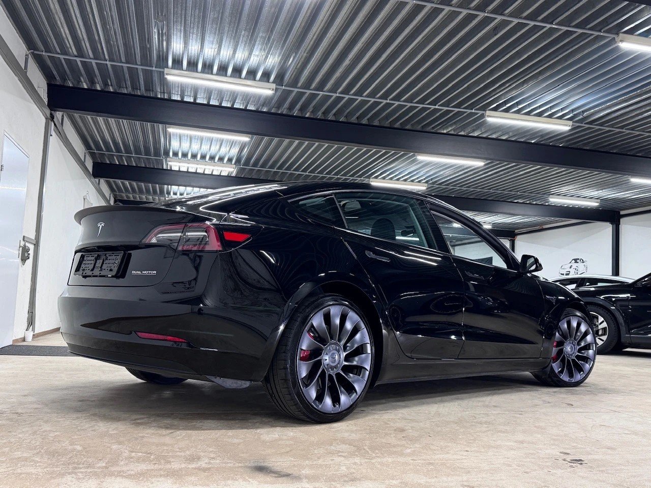 TESLA Model 3 Black-Performance 513 PSDual Motor AWD / Wärm, Elektro, Occasion / Gebraucht, Automatik - 5
