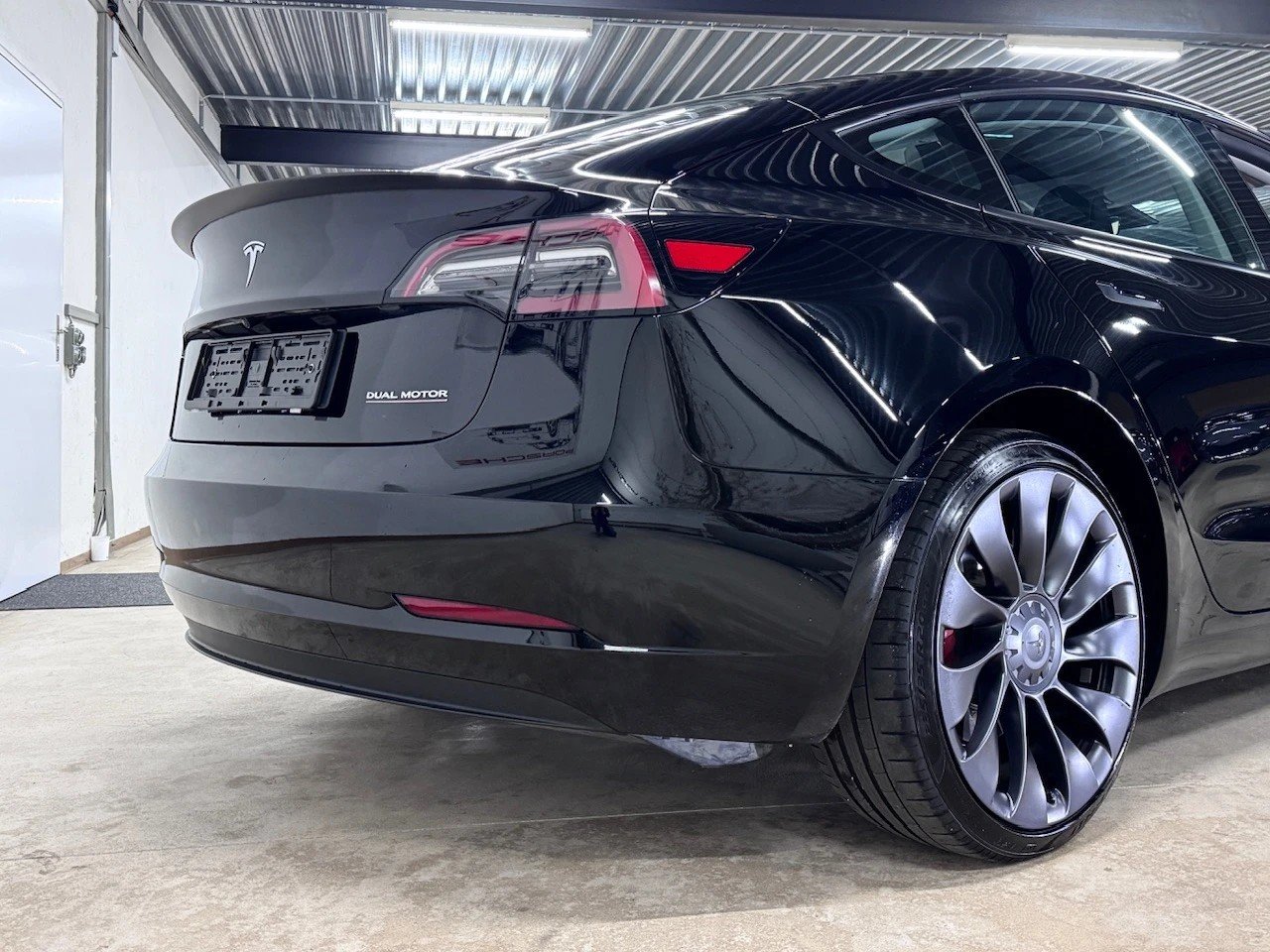 TESLA Model 3 Black-Performance 513 PSDual Motor AWD / Wärm, Elektro, Occasion / Gebraucht, Automatik - 6
