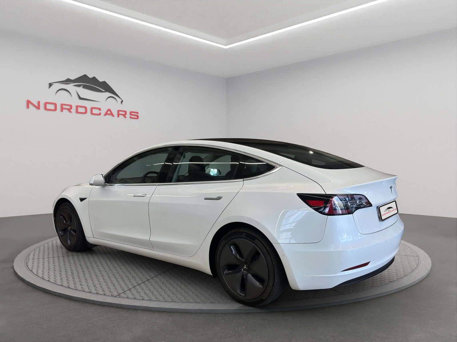 TESLA Model 3 Long Range Dual Motor AWD, Electric, Second hand / Used, Automatic - 3