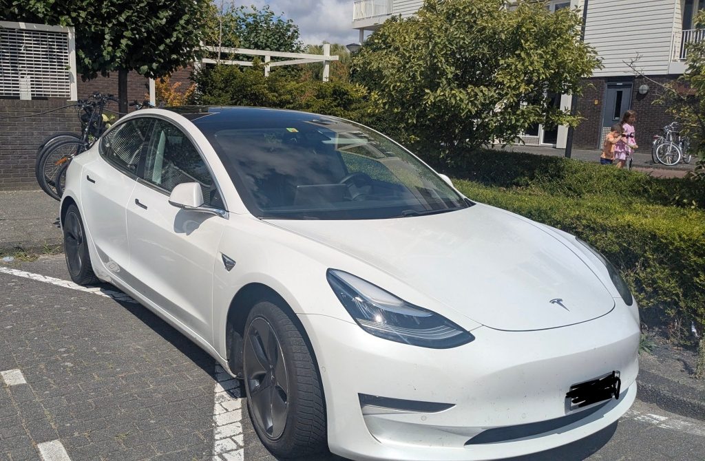TESLA MODEL 3 Long Range D, Electric, Second hand / Used, Automatic - 2
