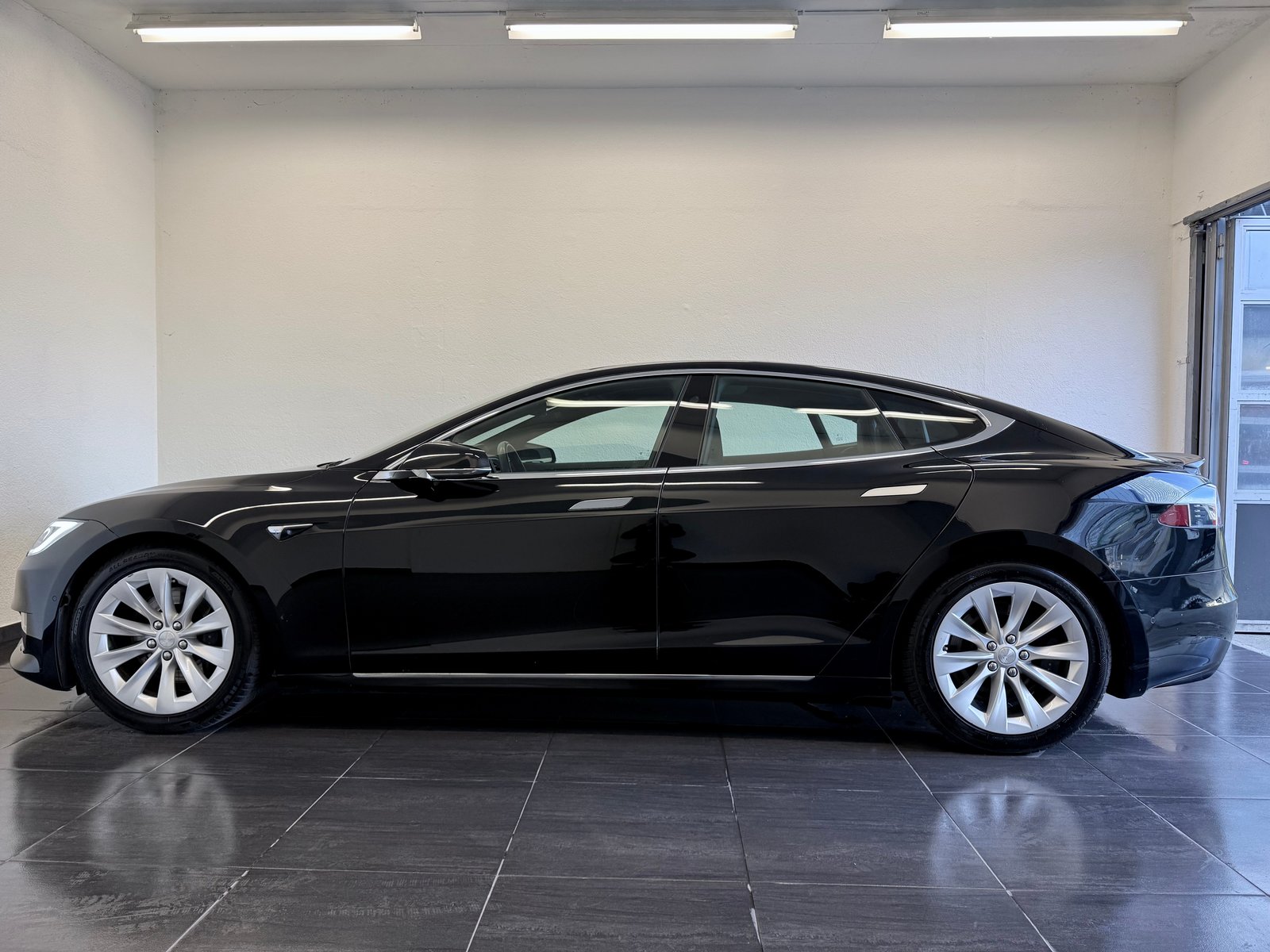 TESLA Model S 75 D, Electric, Second hand / Used, Automatic - 7