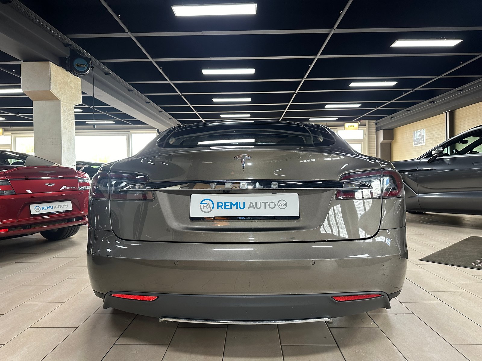 TESLA Model S 85 D, Electric, Second hand / Used, Automatic - 4
