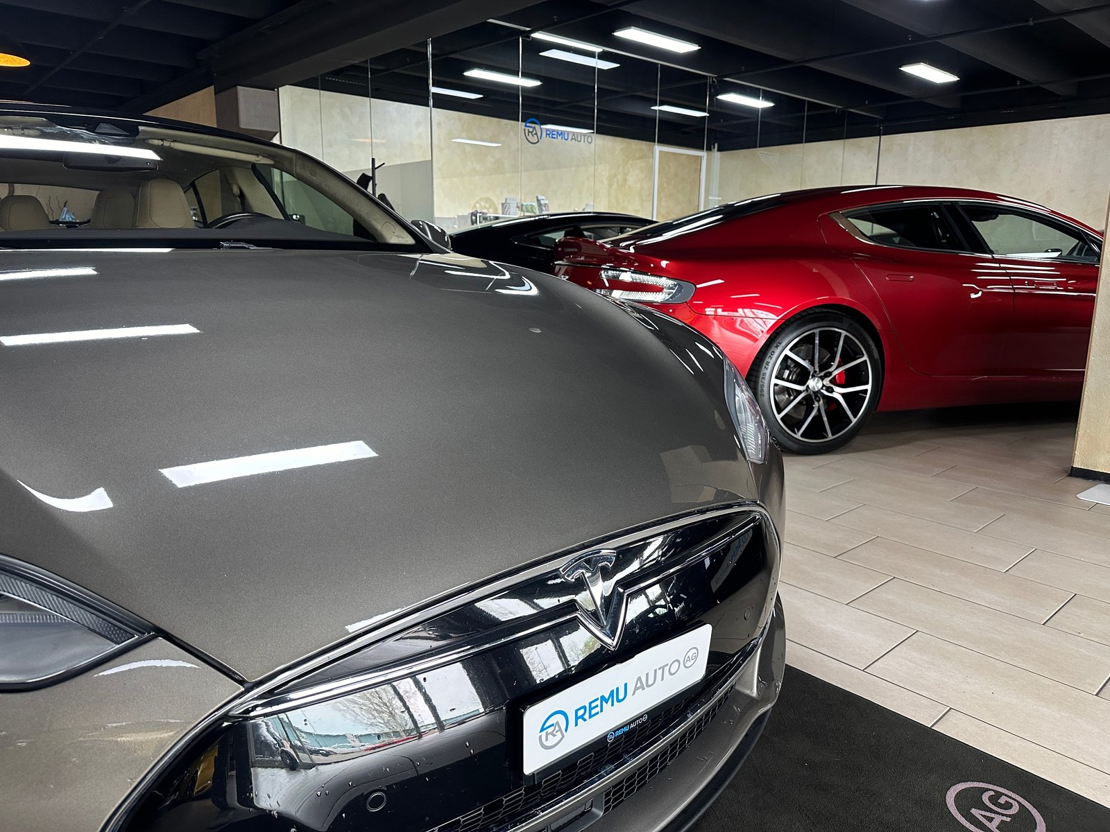 TESLA Model S 85 D, Electric, Second hand / Used, Automatic - 7
