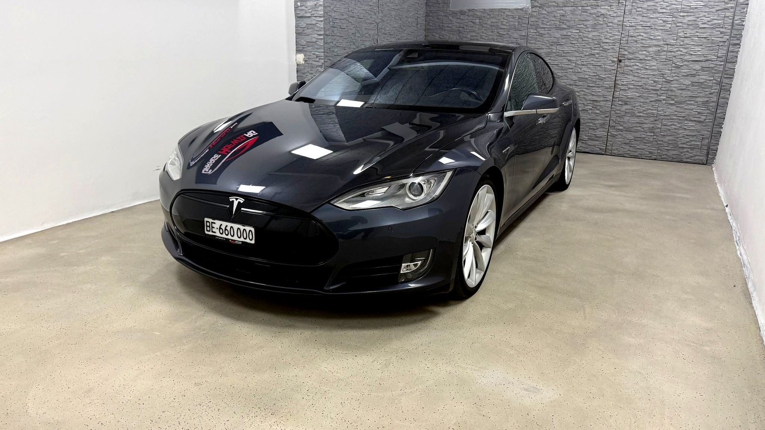 TESLA Model S 90 D