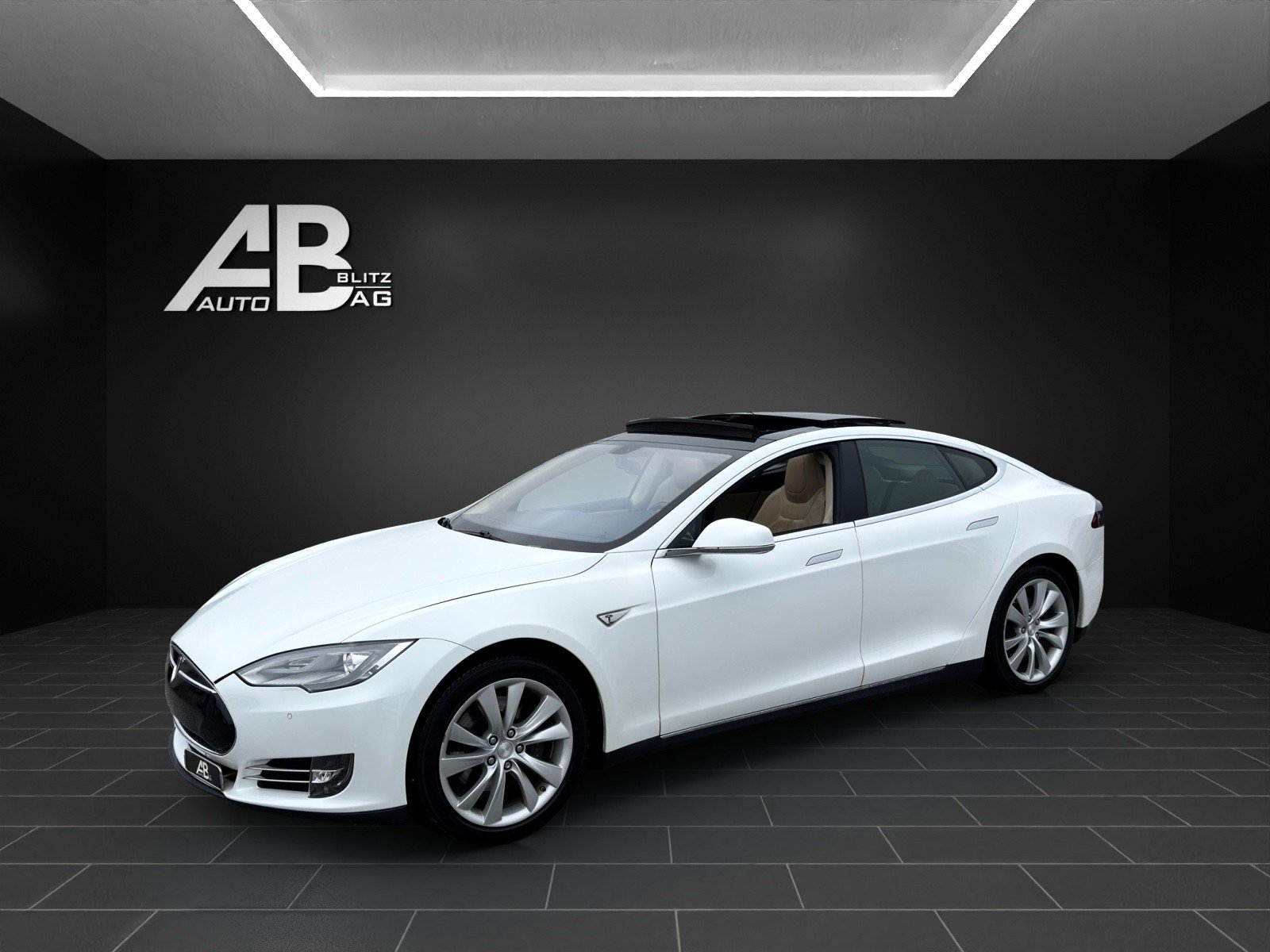 TESLA Model S 85 * Free Supercharching *, Elektro, Occasion / Gebraucht, Automatik - 2
