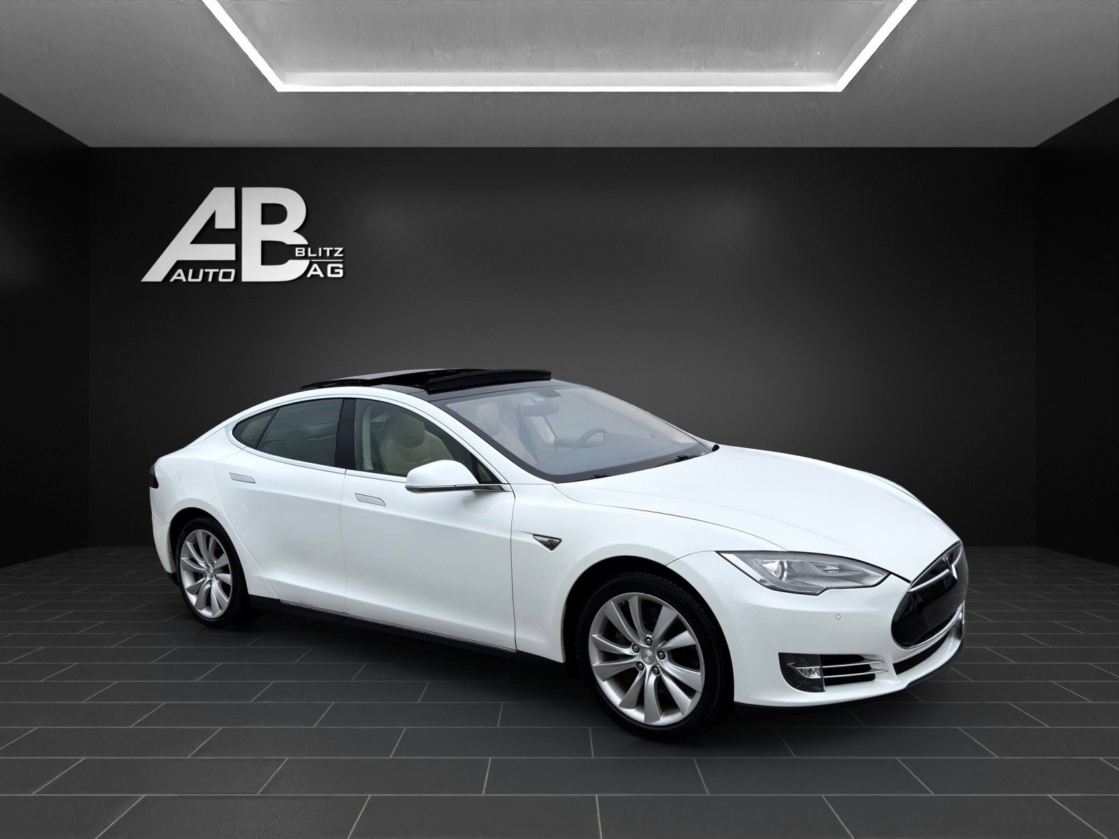 TESLA Model S 85 * Free Supercharching *, Elektro, Occasion / Gebraucht, Automatik - 6