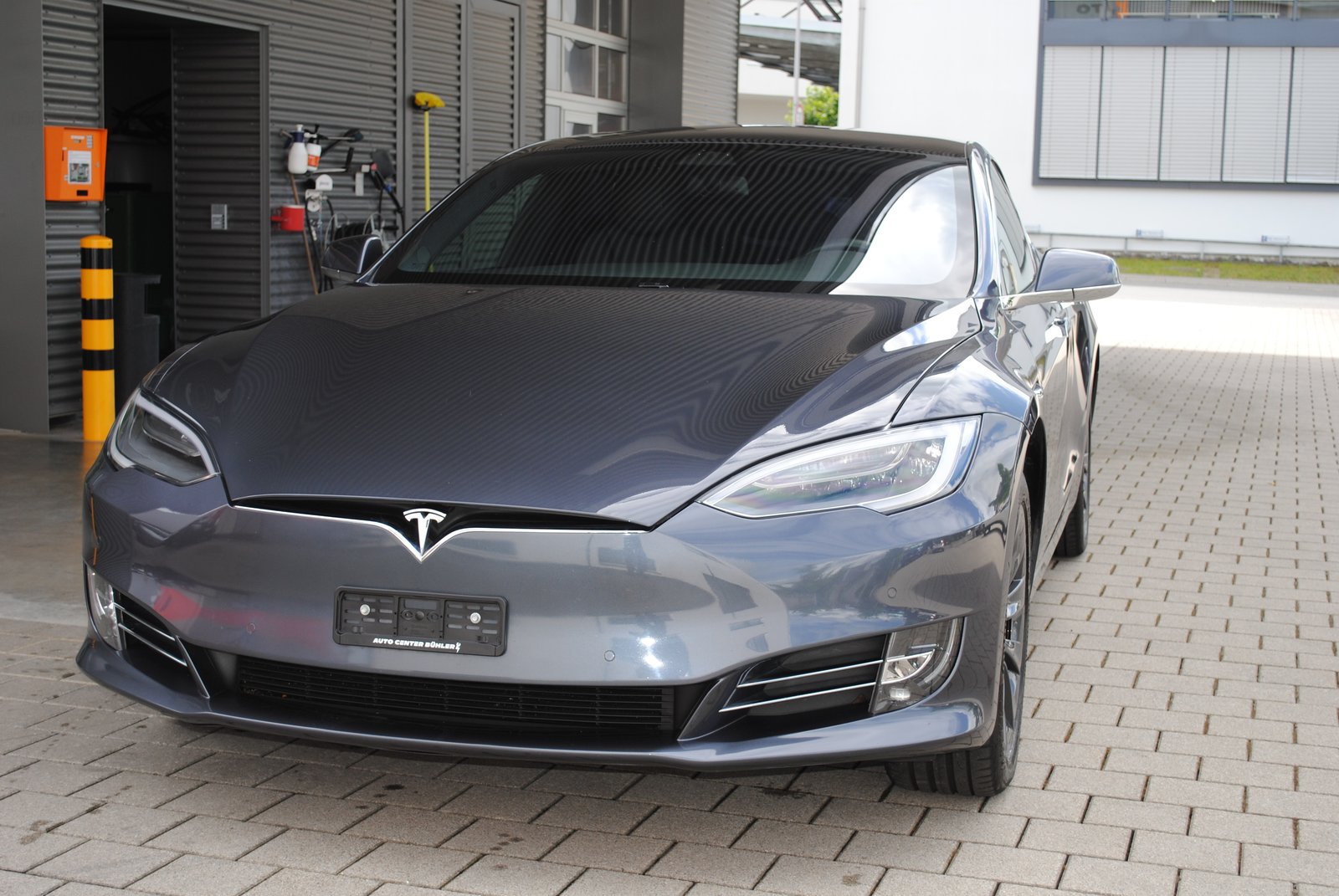 TESLA Model S Maximale-Reichweite, Elektro, Occasion / Gebraucht, Automatik - 2