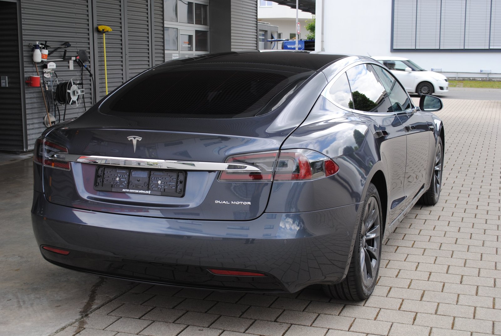 TESLA Model S Maximale-Reichweite, Elektro, Occasion / Gebraucht, Automatik - 6