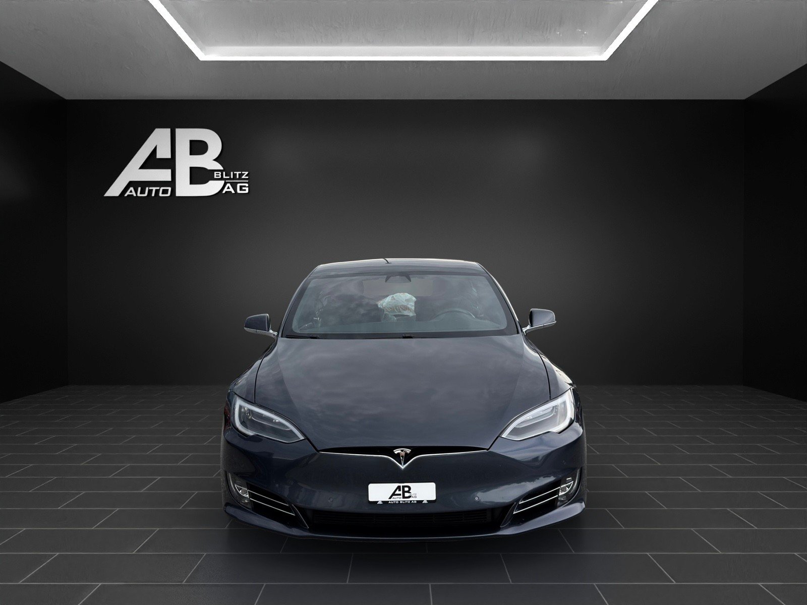 TESLA Model S 90 D 4x4 mit 525 PS