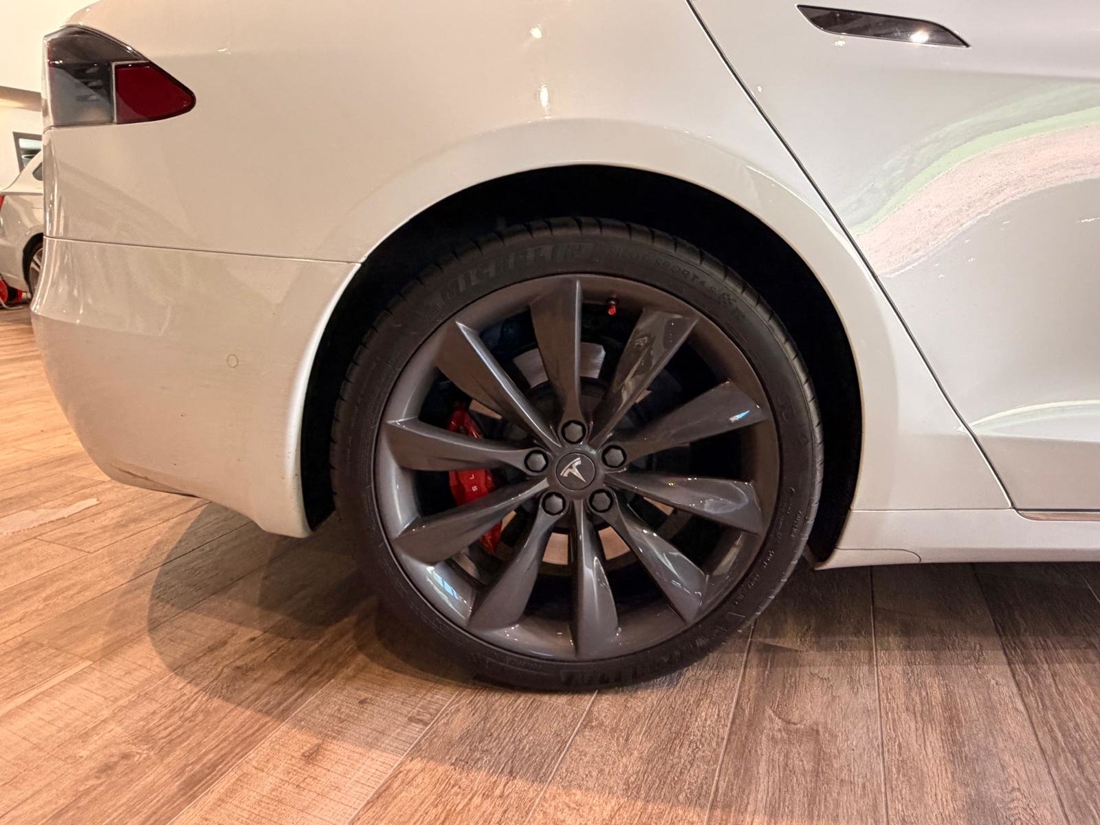 TESLA Model S 100 D Performance, Électrique, Occasion / Utilisé, Automatique - 4