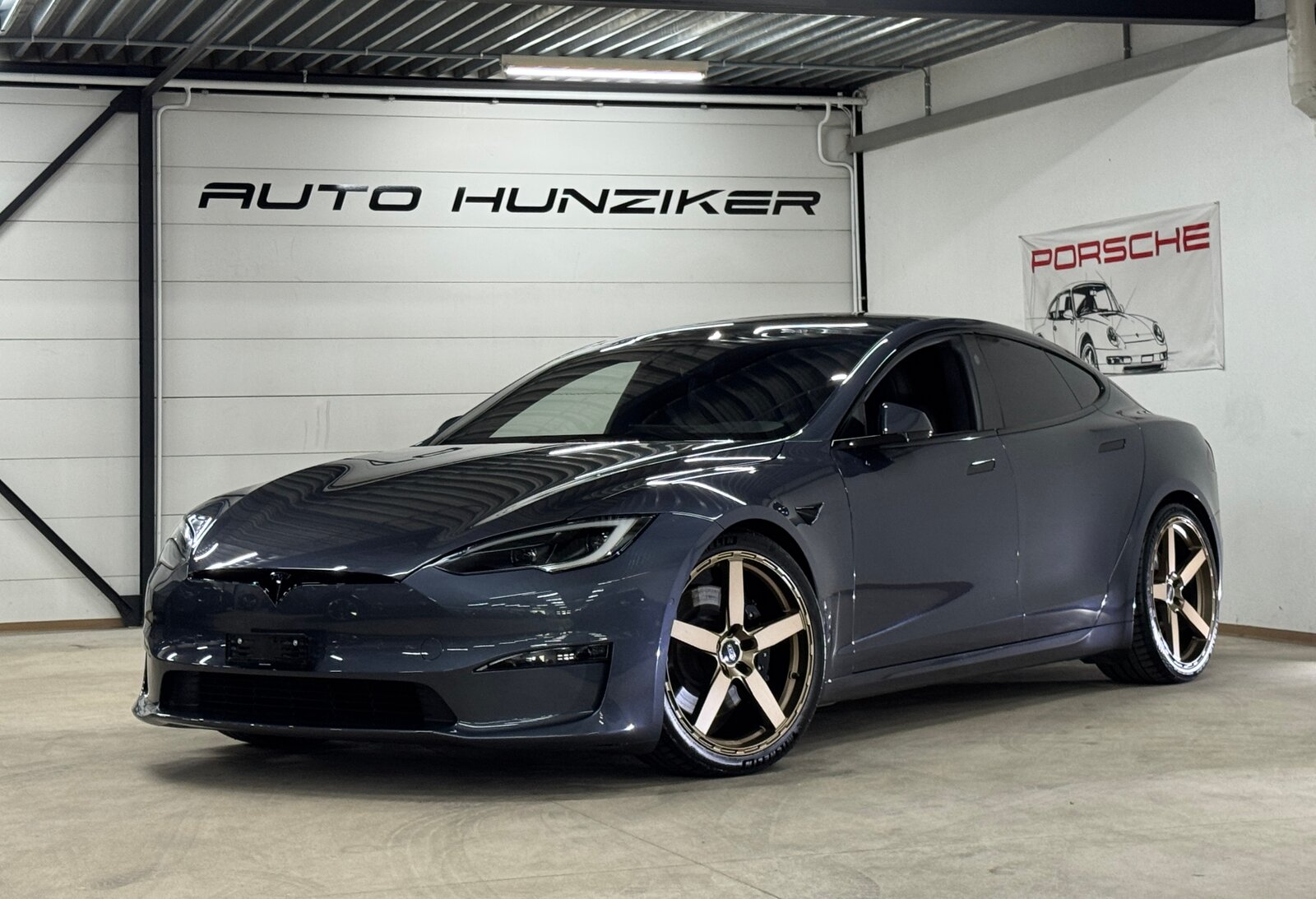 TESLA Model S 100 kWh Palladium Long Range// Autopilot inkl.