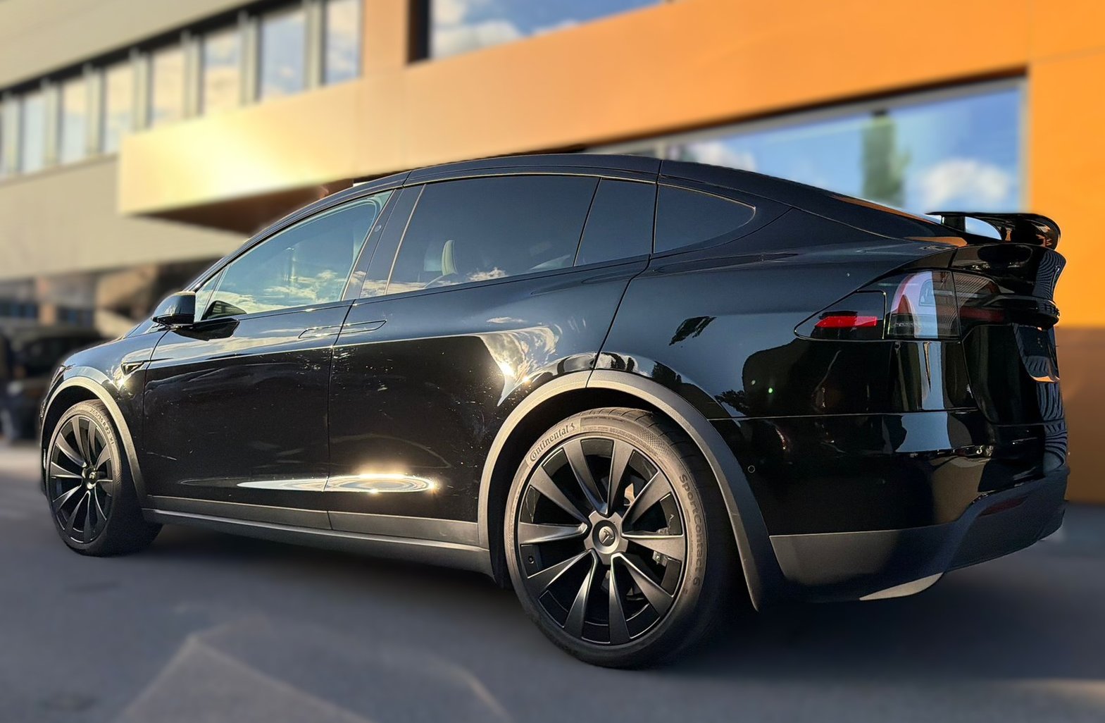 TESLA Model X 100kWh Plaid, Electric, Second hand / Used, Automatic - 4