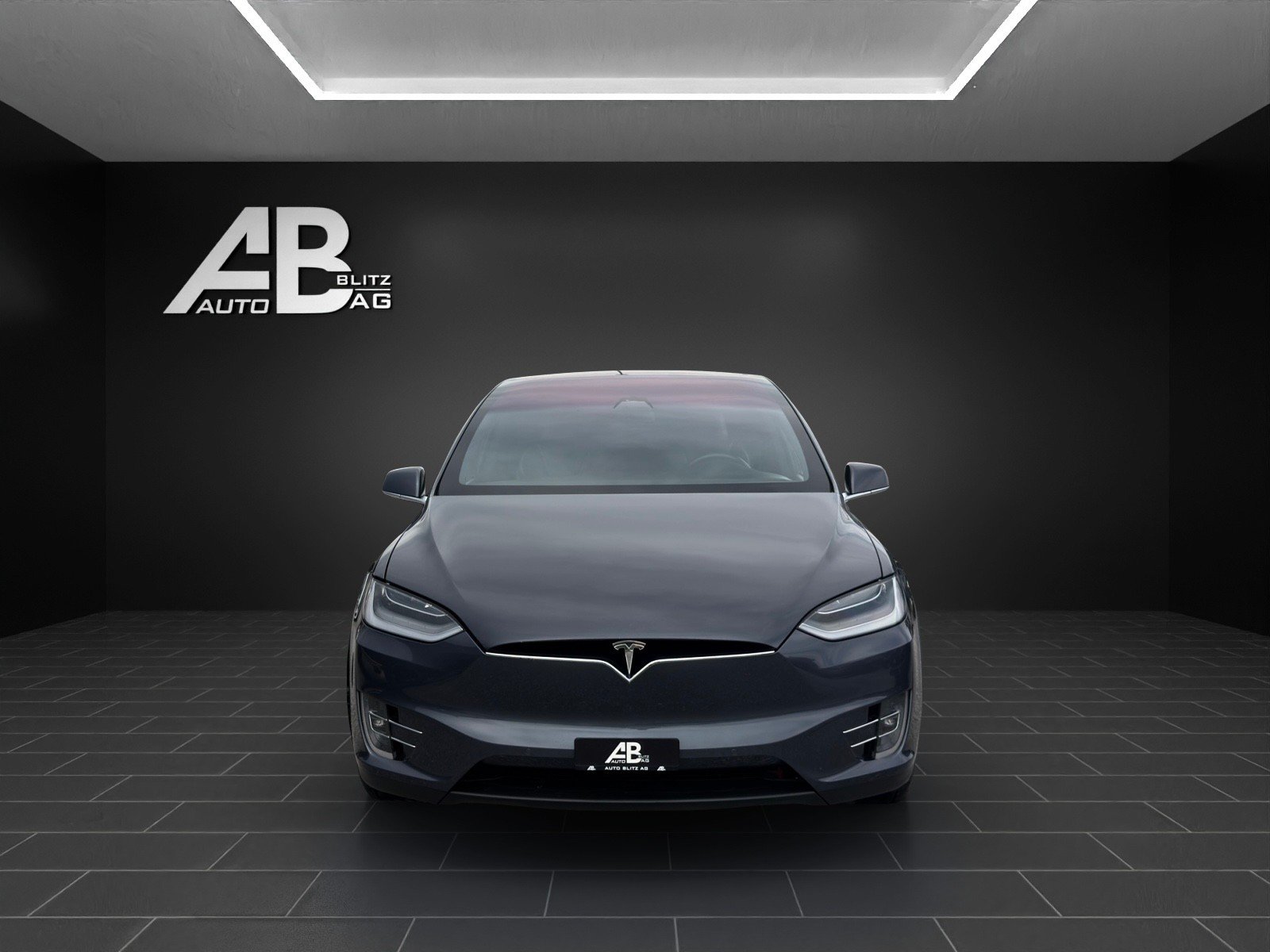 TESLA Model X Performance Ludicrous 4x4 mit 796 PS * 7-Plät