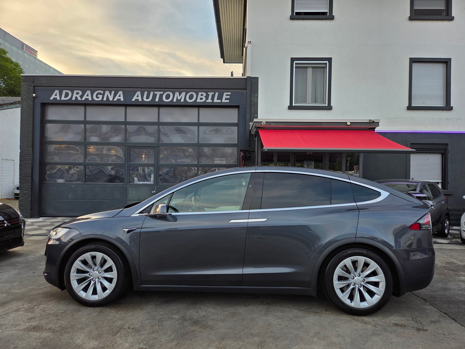 TESLA Model X 100 D, Electric, Second hand / Used, Automatic - 5