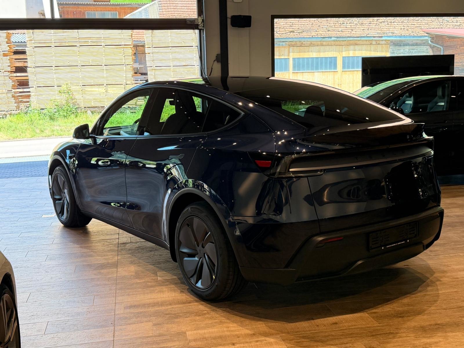 TESLA Model Y Long Range AWD, Elettrica, Auto nuove, Automatico - 2