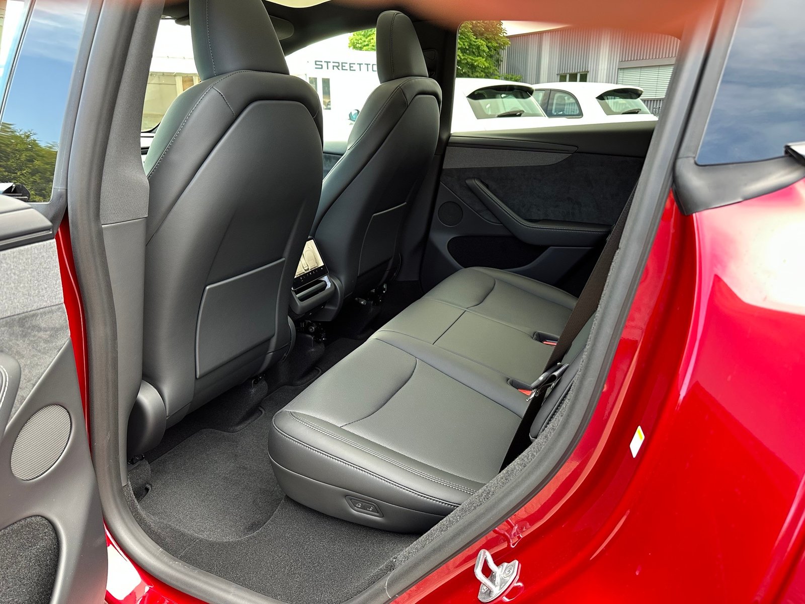 TESLA Model Y Long Range Premium AWD, Elettrica, Auto nuove, Automatico - 6