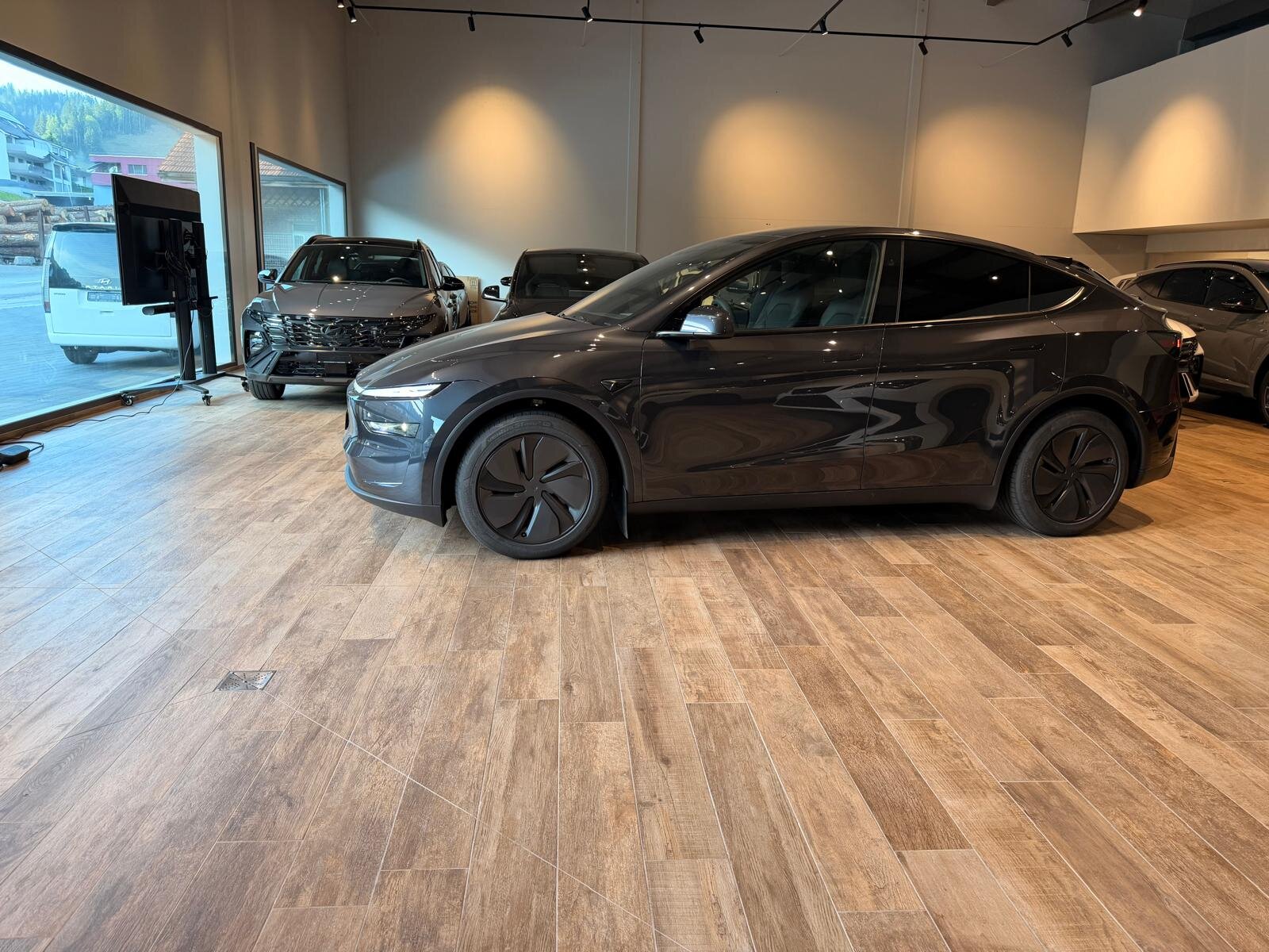 TESLA Model Y Long Range Premium AWD8-fach, Électrique, Voiture nouvelle, Automatique - 4