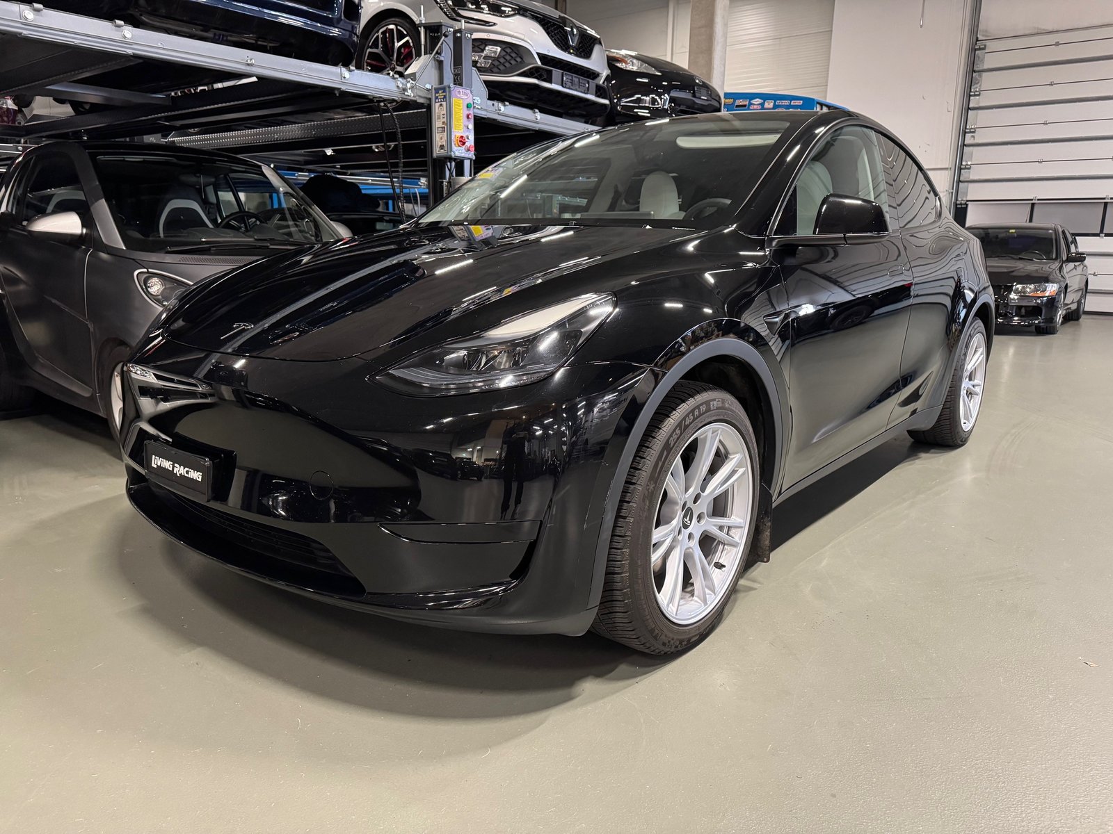 TESLA Model Y RWD
