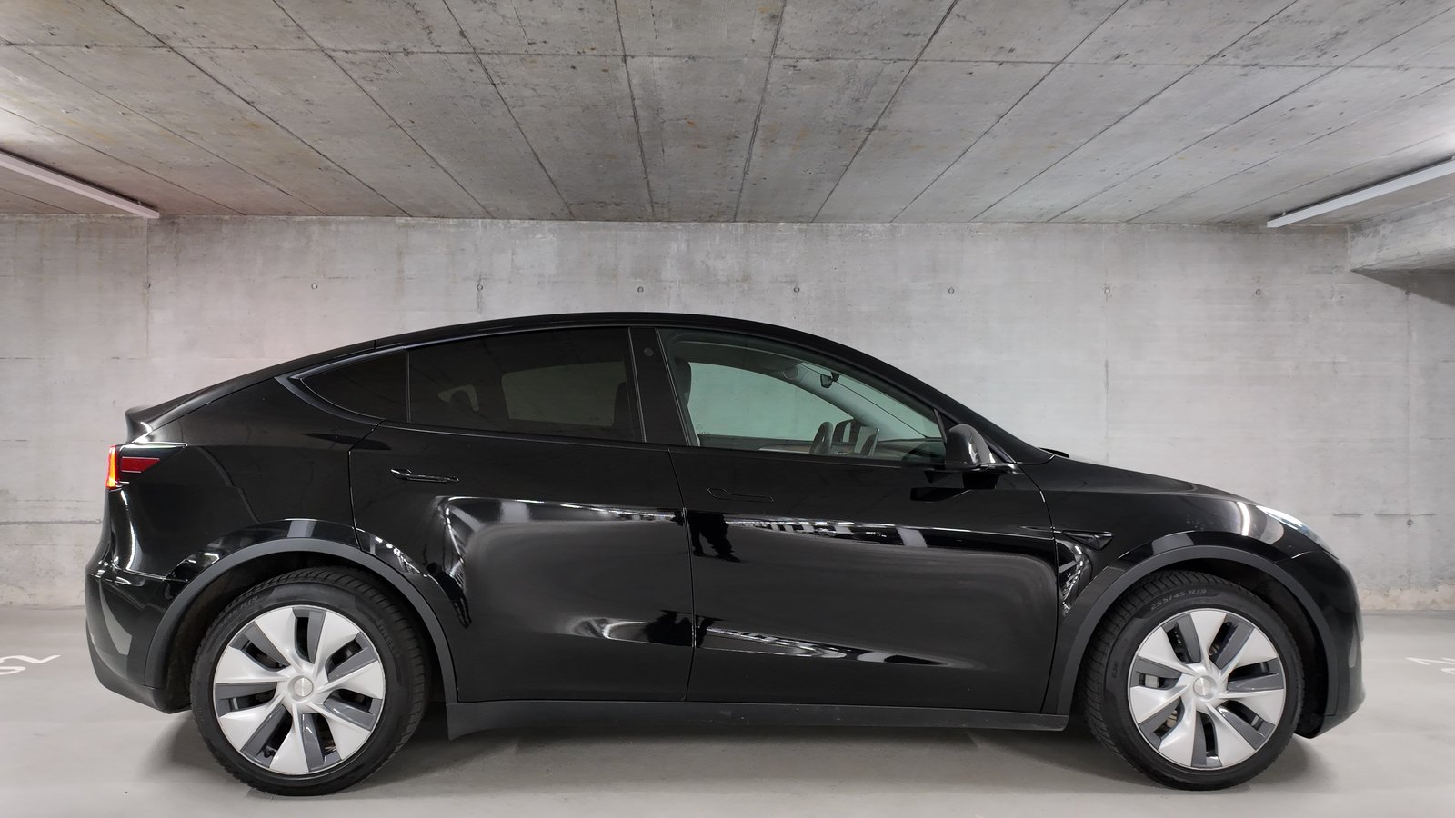 TESLA Model Y Long Range, Électrique, Occasion / Utilisé, Automatique - 4