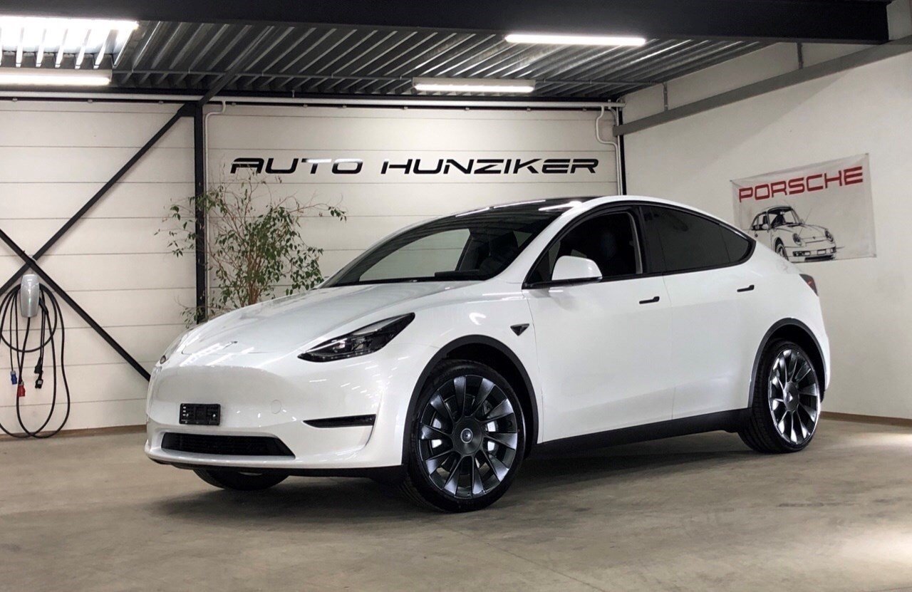 TESLA Model Y Long Range Allrad 514PS / Anhängerkupplung /