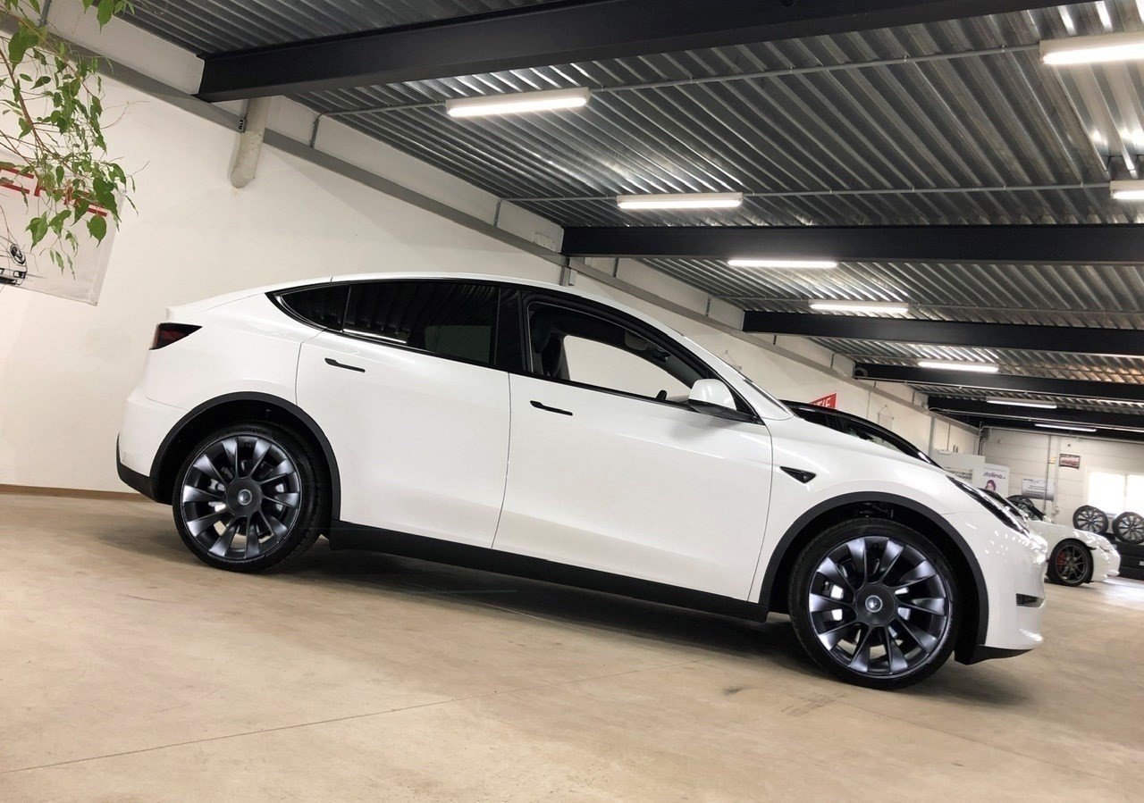 TESLA Model Y Long Range Allrad 514PS / Anhängerkupplung /, Elettrica, Occasioni / Usate, Automatico - 4