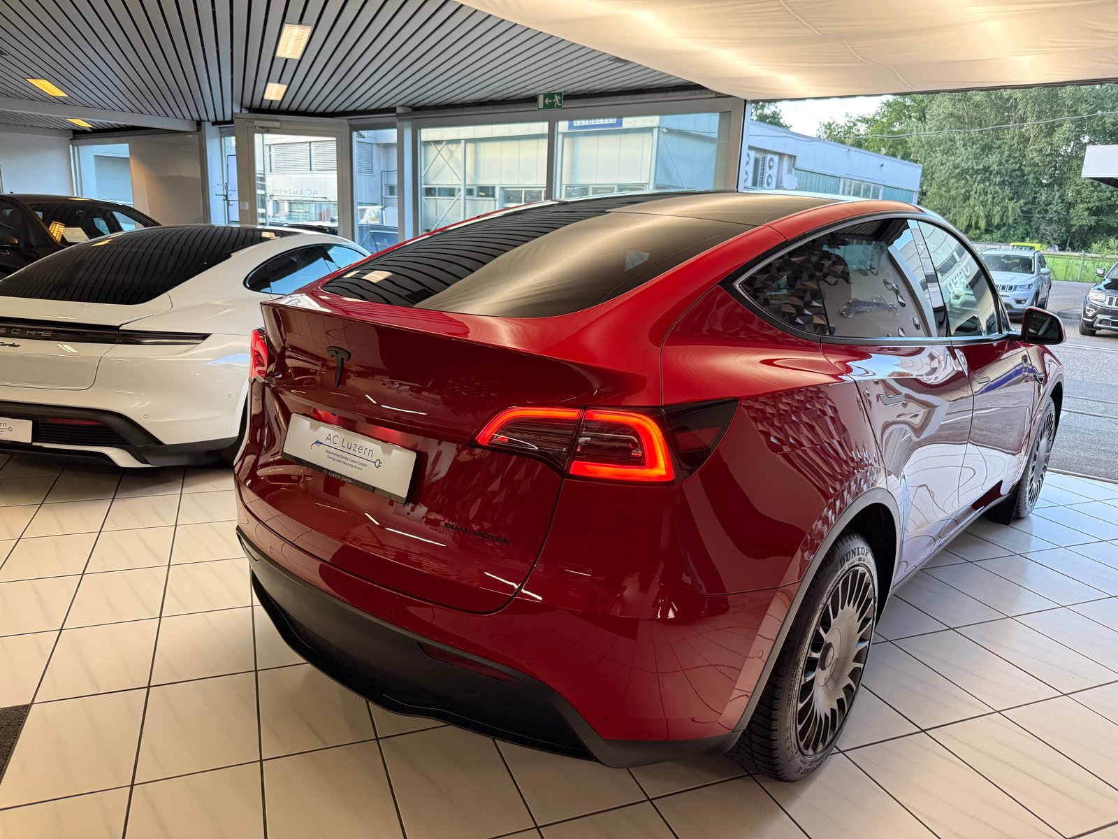 TESLA Model Y Long Range, Elektro, Occasion / Gebraucht, Automatik - 3