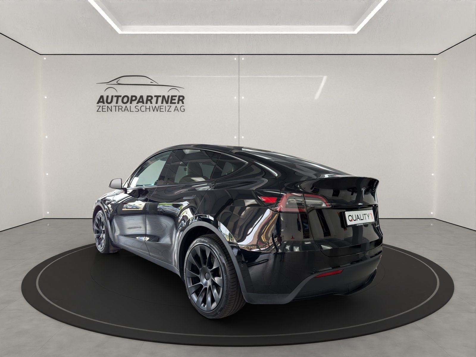 TESLA Model Y Long Range, Électrique, Occasion / Utilisé, Automatique - 3