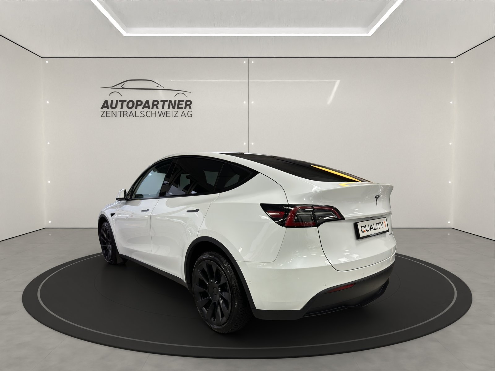 TESLA Model Y Long Range, Électrique, Occasion / Utilisé, Automatique - 3