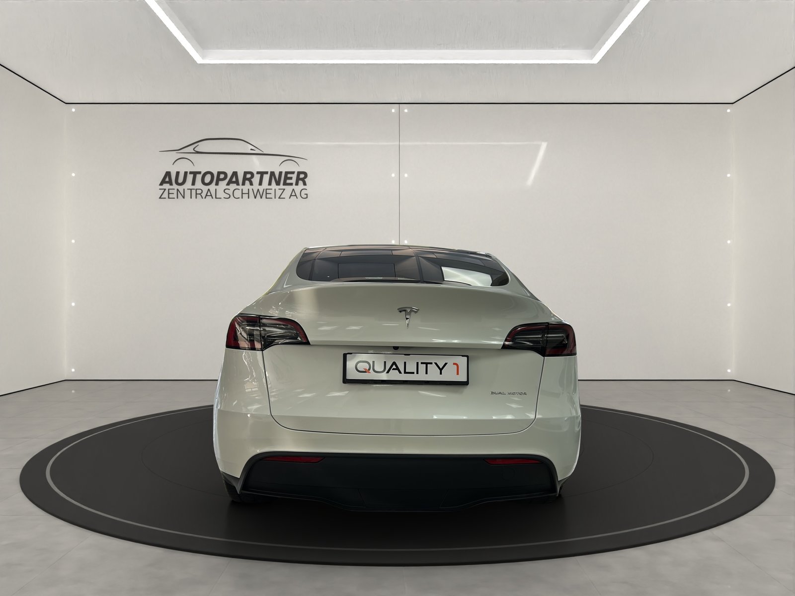 TESLA Model Y Long Range, Électrique, Occasion / Utilisé, Automatique - 5