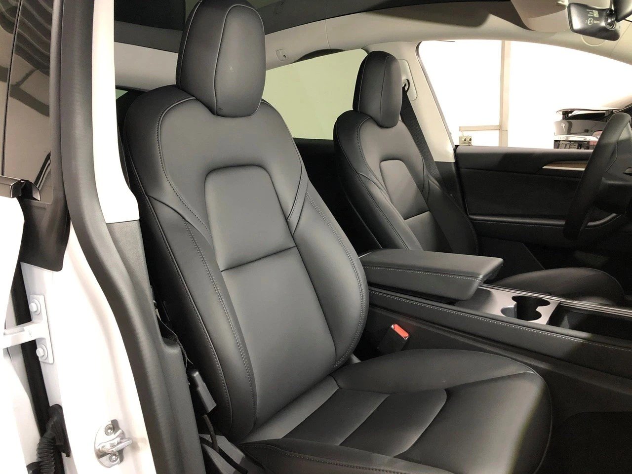 TESLA Model Y Long Range Allrad 514PS / Made in Berlin, Electric, Second hand / Used, Automatic - 7