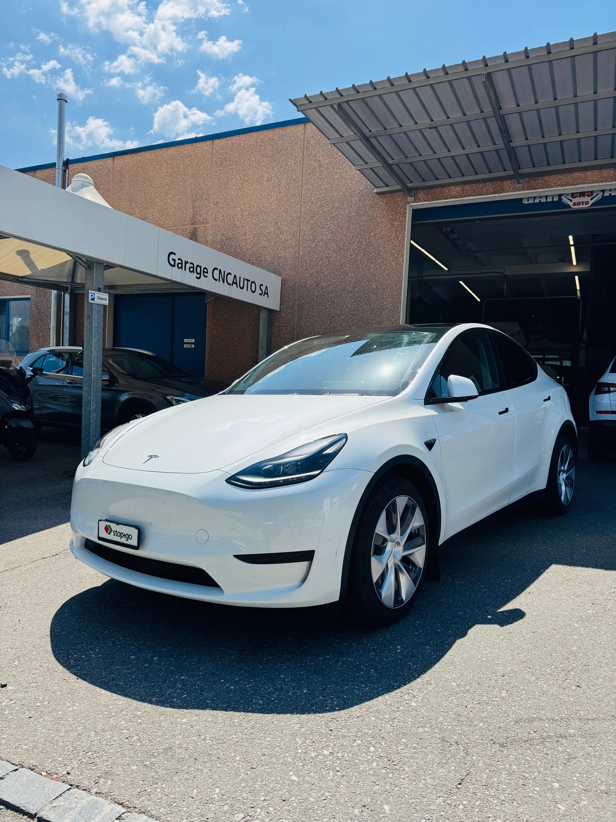 TESLA Model Y RWD, Elektro, Occasion / Gebraucht, Automatik - 3