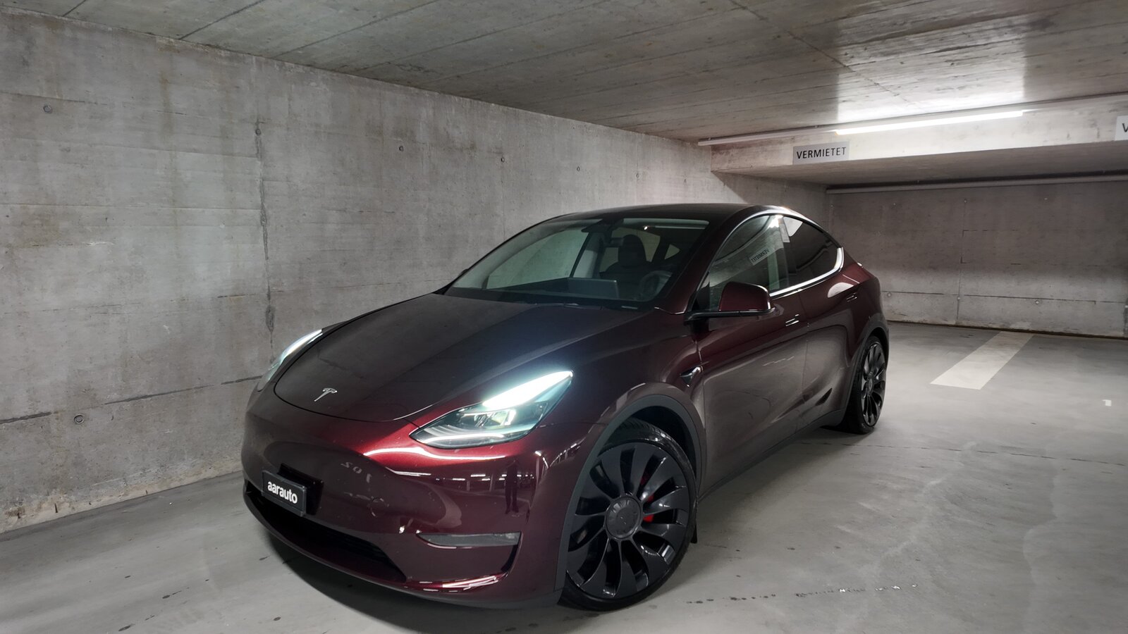 TESLA Model Y Performance