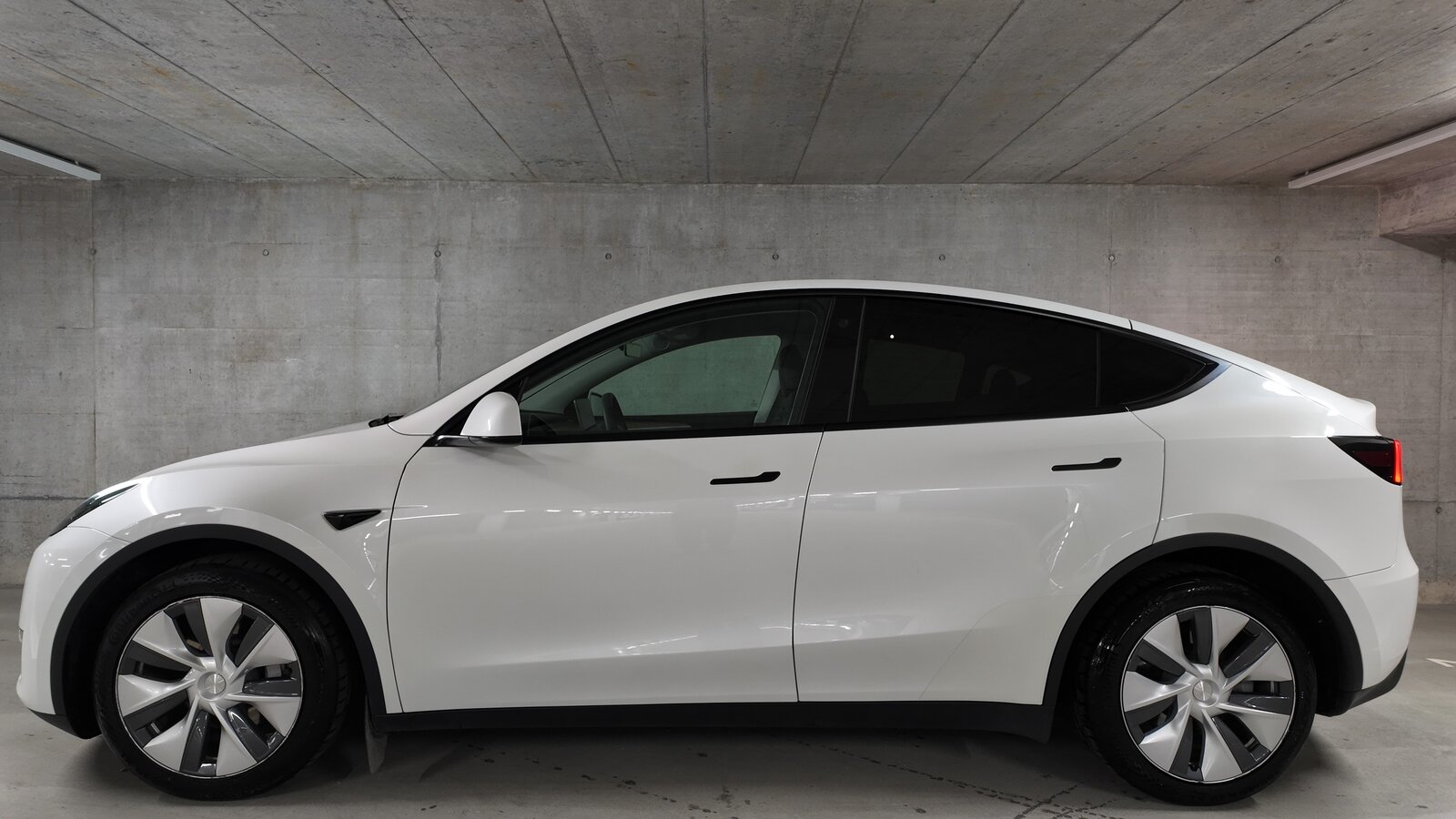 TESLA Model Y Long Range, Elektro, Occasion / Gebraucht, Automatik - 3