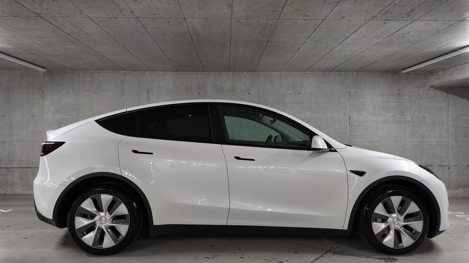 TESLA Model Y Long Range, Elektro, Occasion / Gebraucht, Automatik - 4