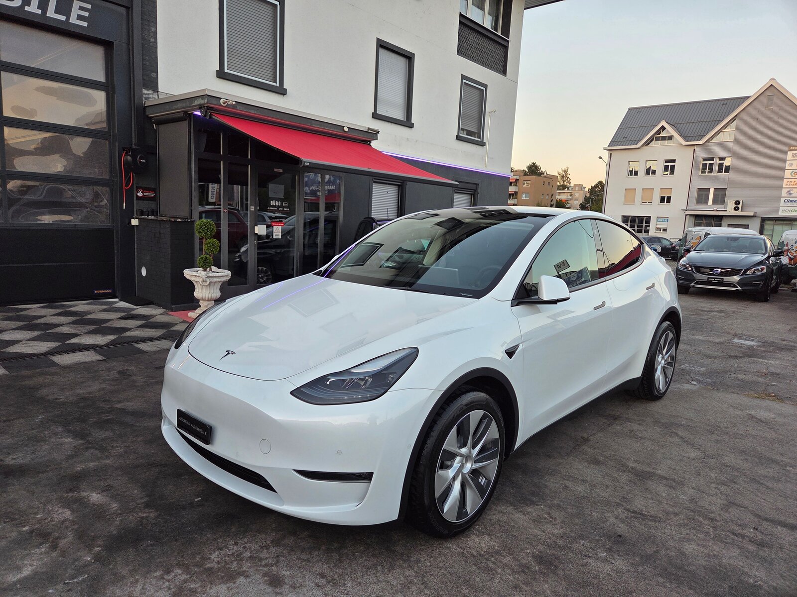 TESLA Model Y Long Range, Electric, Second hand / Used, Automatic - 3