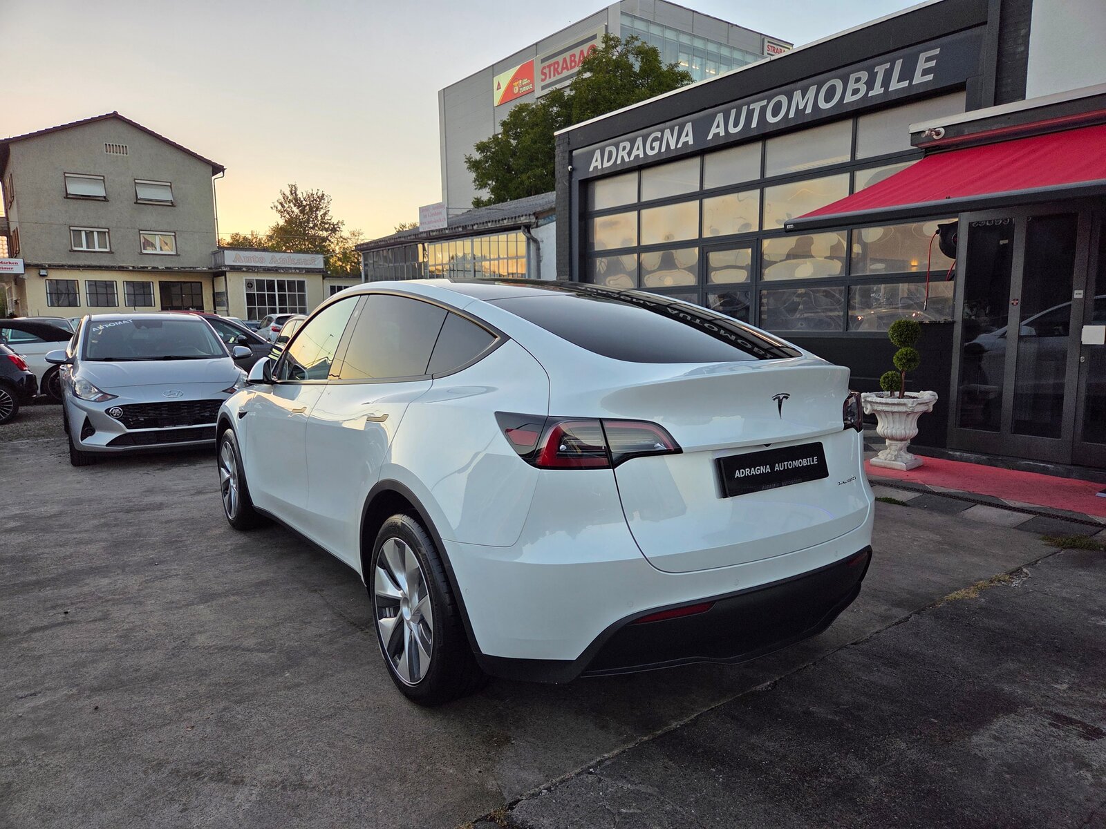 TESLA Model Y Long Range, Electric, Second hand / Used, Automatic - 6