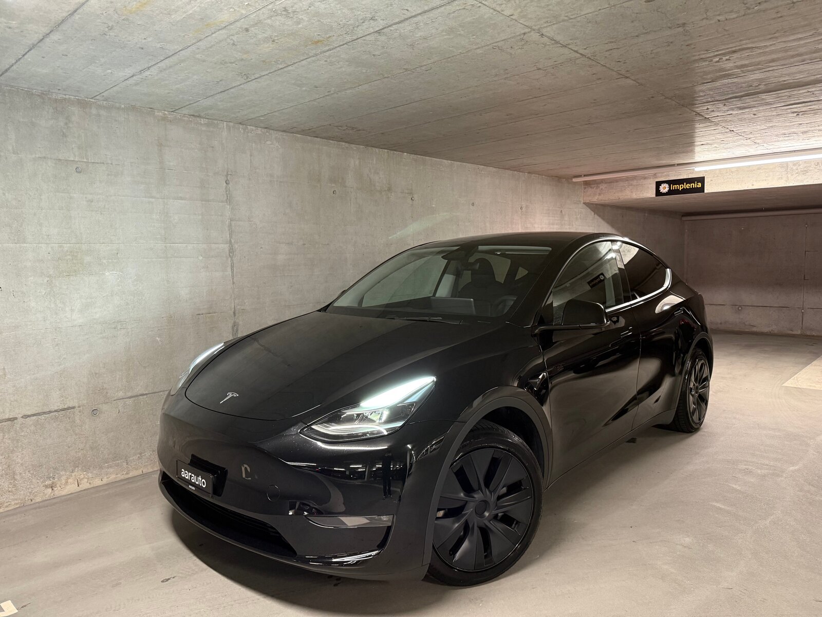TESLA Model Y Long Range