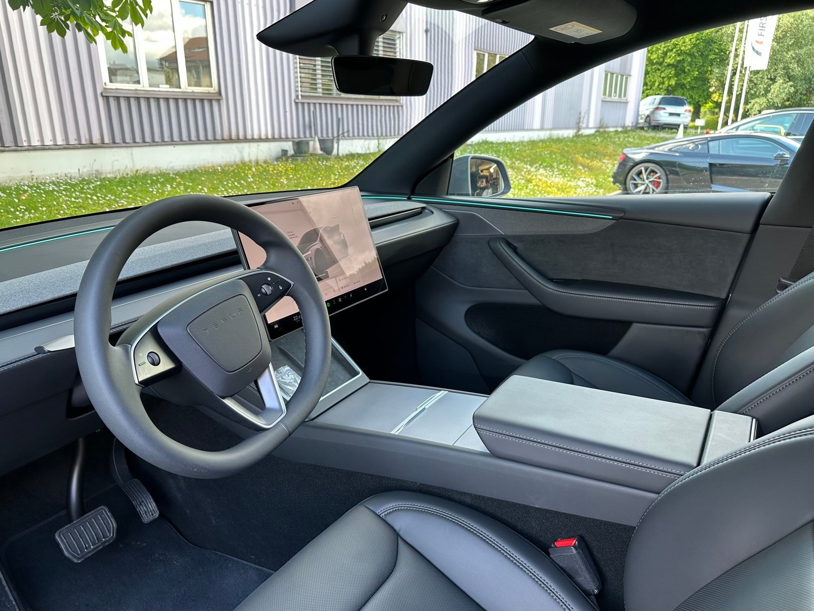 TESLA Model Y Premium AWD Maximale Reichweite 2026, Electric, Ex-demonstrator, Automatic - 6