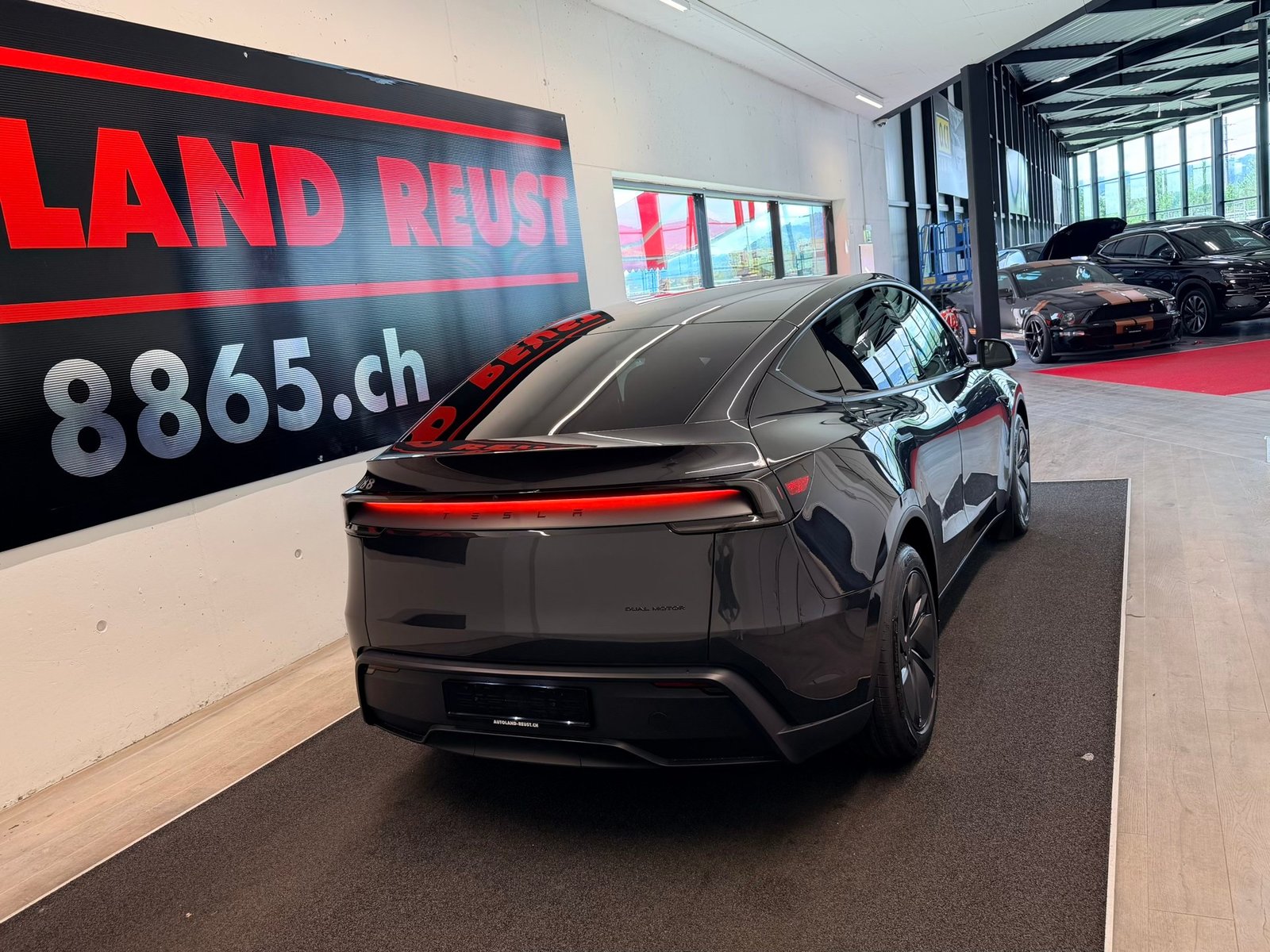 TESLA Model Y Long Range Premium AWD, Electric, Ex-demonstrator, Automatic - 7
