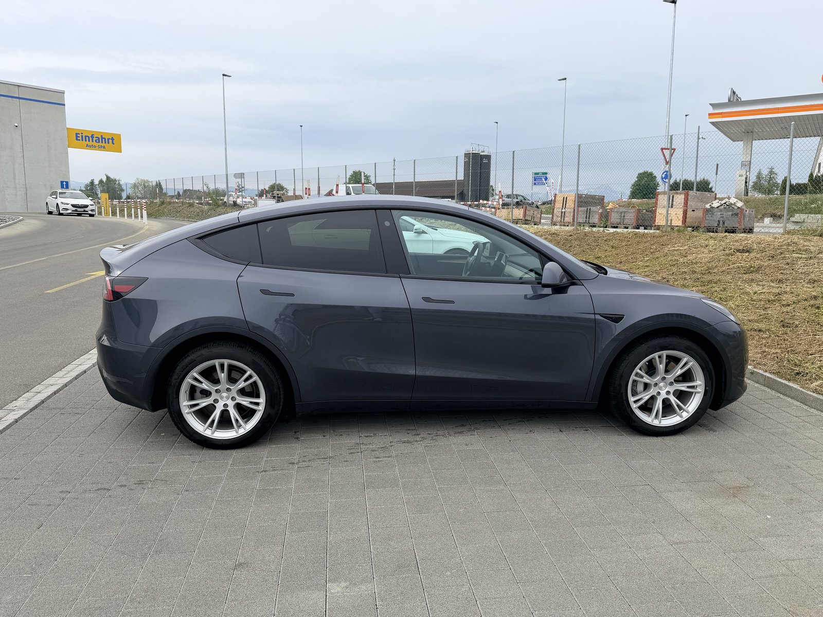 TESLA Model Y Long Range D, Électrique, Occasion / Utilisé, Automatique - 3