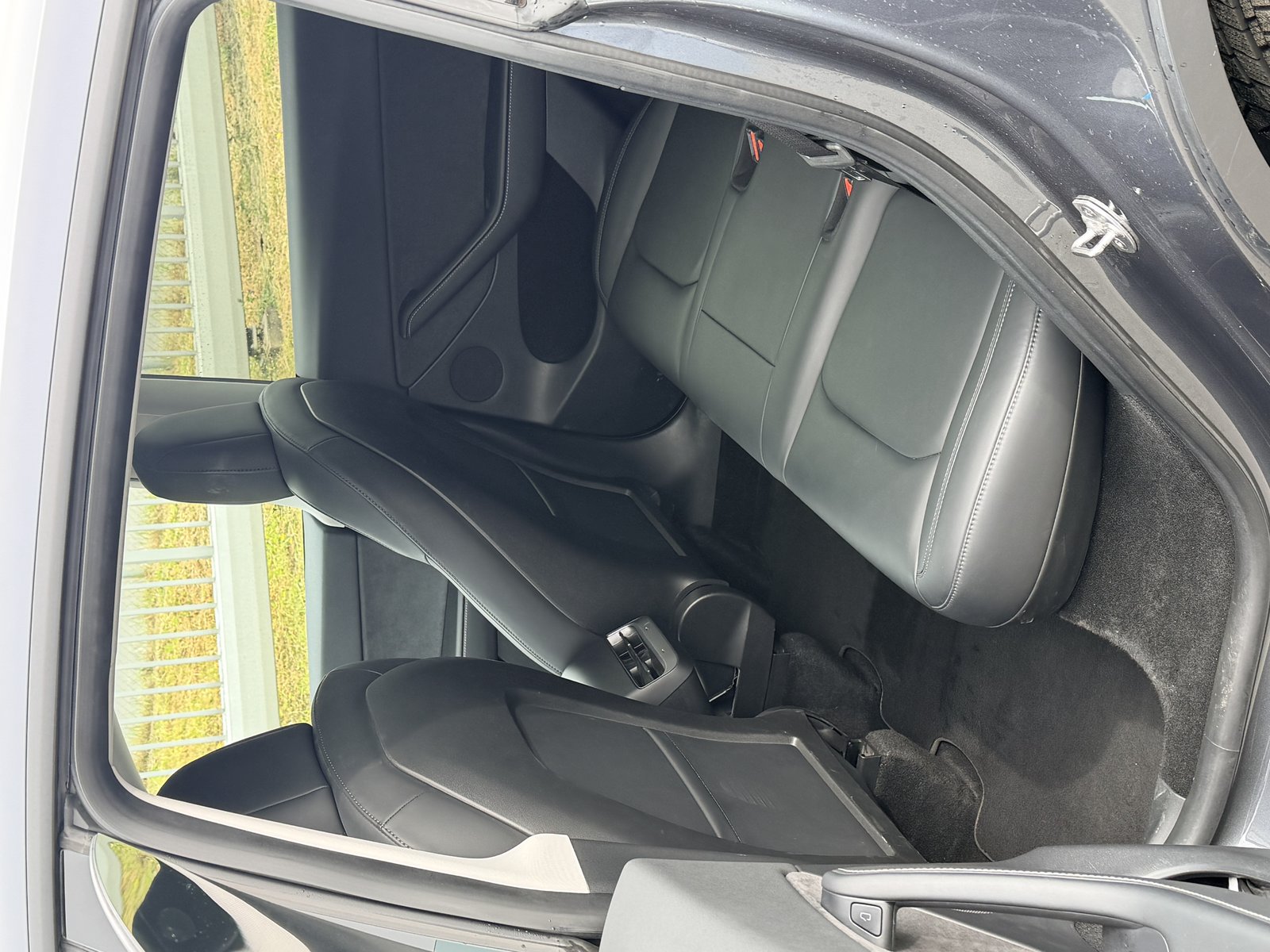 TESLA Model Y Long Range D, Électrique, Occasion / Utilisé, Automatique - 6