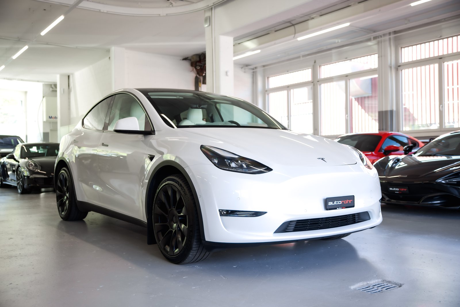 TESLA Model Y Long Range D, Electric, Second hand / Used, Automatic - 3