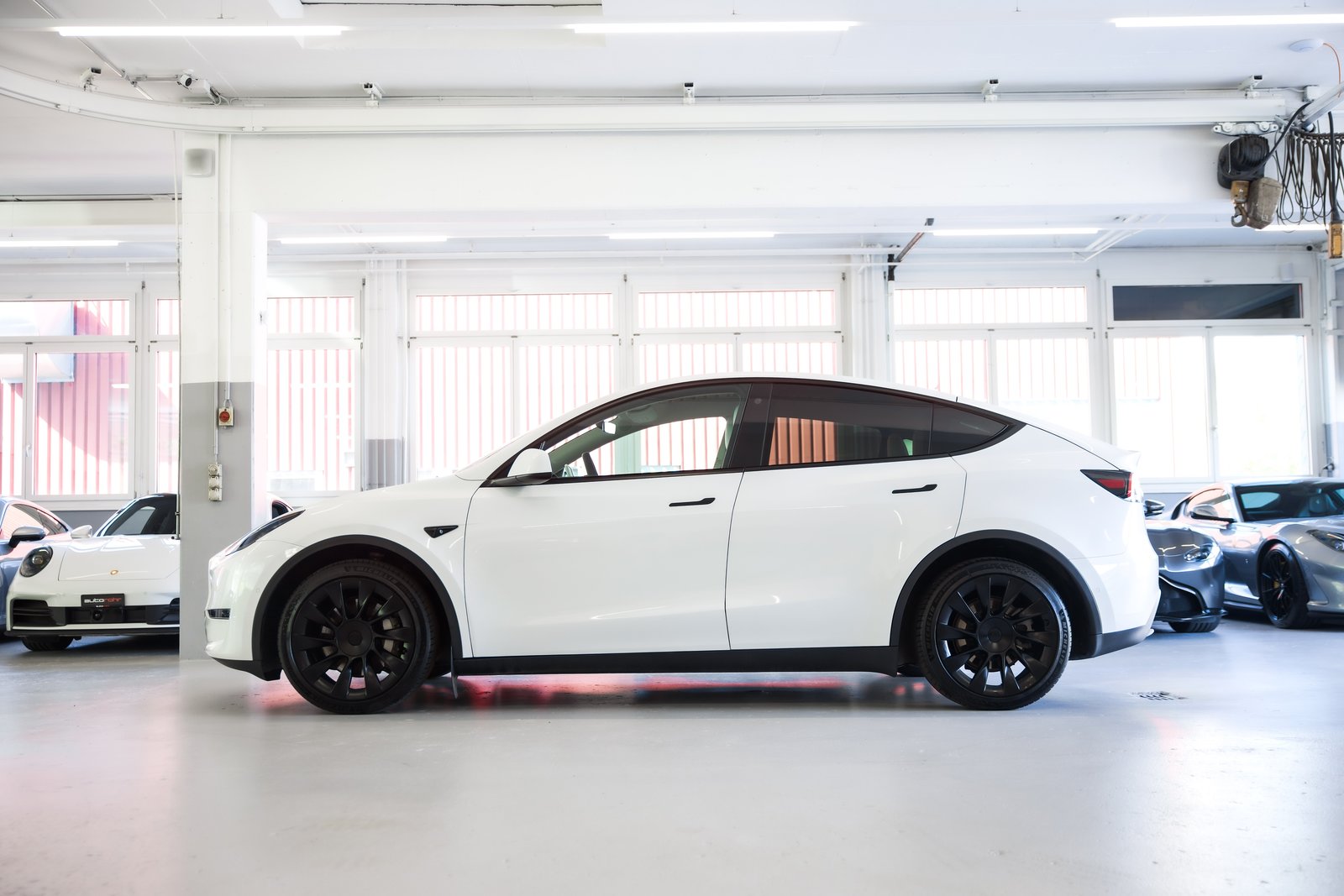 TESLA Model Y Long Range D, Electric, Second hand / Used, Automatic - 5