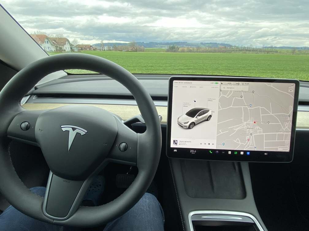 TESLA Model Y Basis, Electric, Second hand / Used, Automatic - 7
